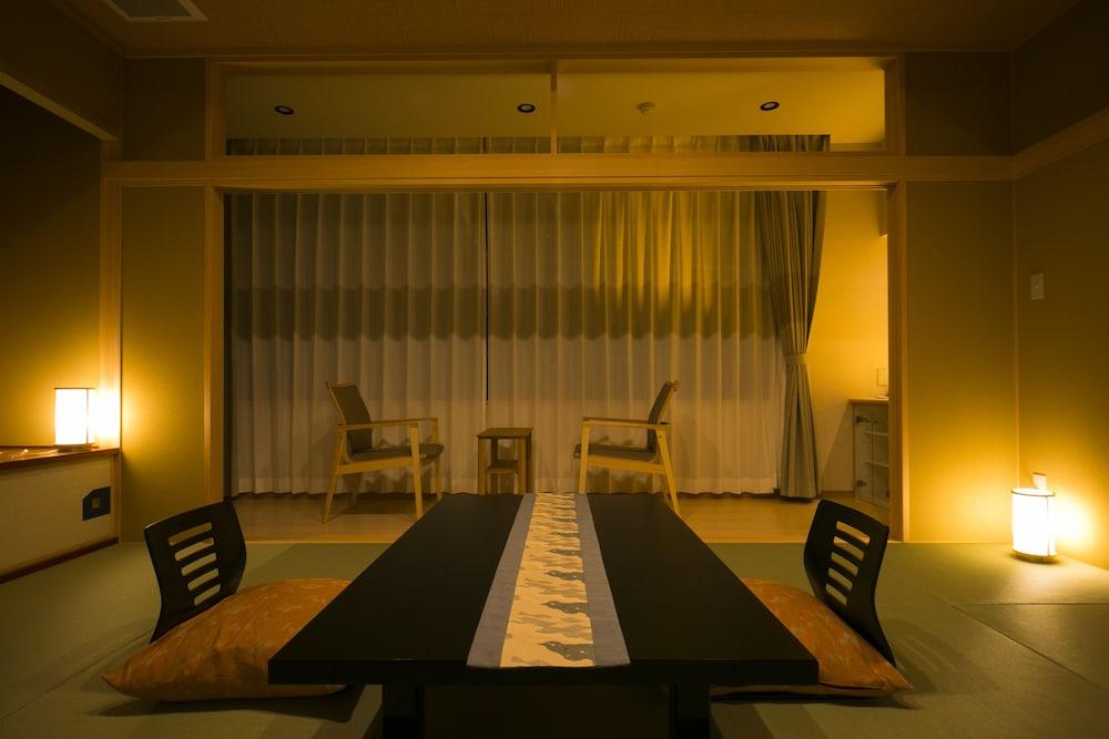 Hotel Shiroyama Югавара Экстерьер фото