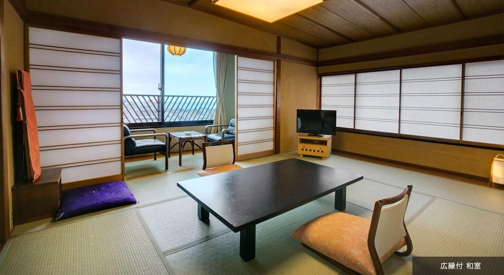 Hotel Shiroyama Югавара Экстерьер фото