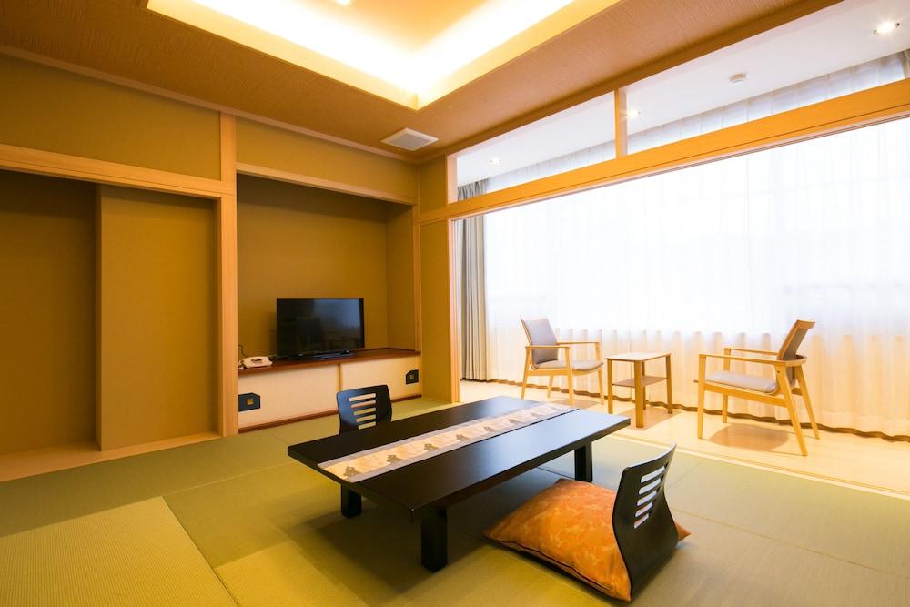 Hotel Shiroyama Югавара Экстерьер фото