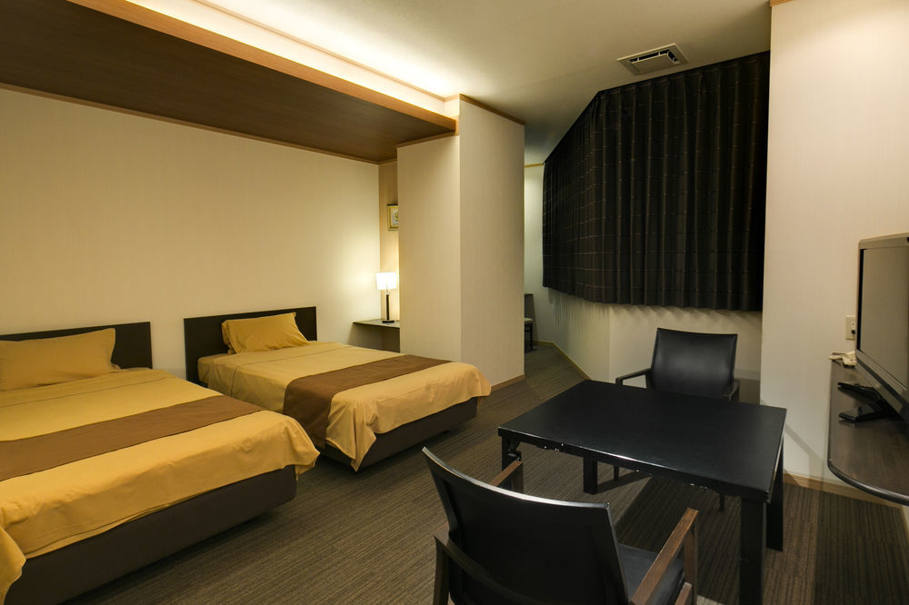 Hotel Shiroyama Югавара Экстерьер фото
